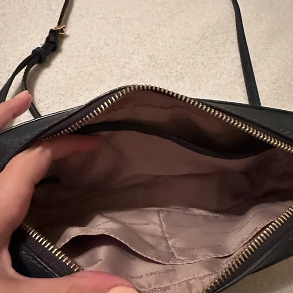 Michael kors crossbody bag - Picture 2 of 3